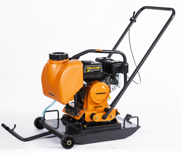 Виброплита FIRMAN FPC100F (6,5 л.с., 93 кг, Loncin 196 cc, 770м2/ч, 196см3, в комплекте: бак д/воды,