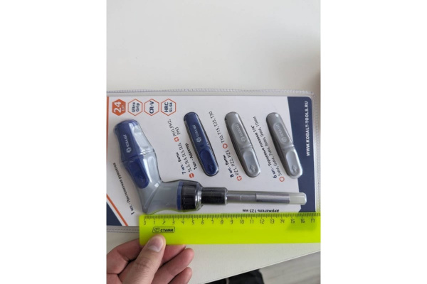 Отвертка реверс КОБАЛЬТ Ultra Grip пистолетная, телескоп,набор бит и головок1/4